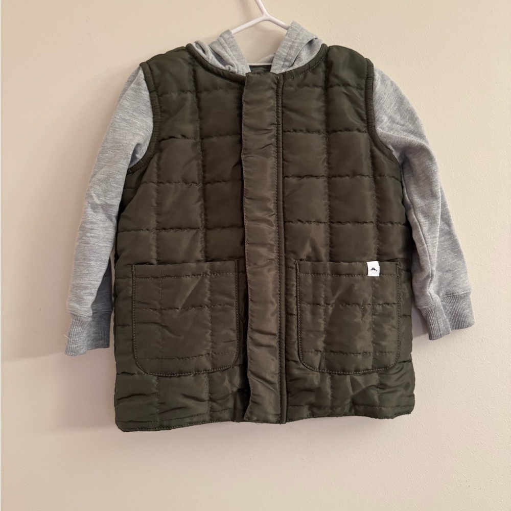 Tommy Bahama Kids Boys Quilted Jacket with Sleeves Size 2T Olive Green and Grey